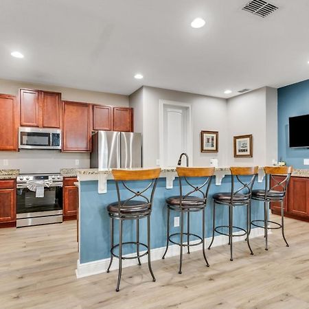 Huge 10 Bdr Family House With Arcades And Free Pool Heat Near Disney オーランド エクステリア 写真