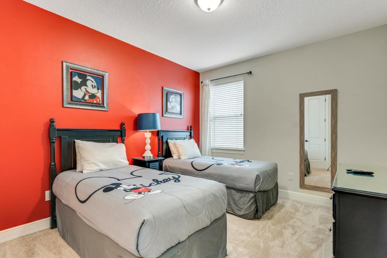 Huge 10 Bdr Family House With Arcades And Free Pool Heat Near Disney オーランド エクステリア 写真