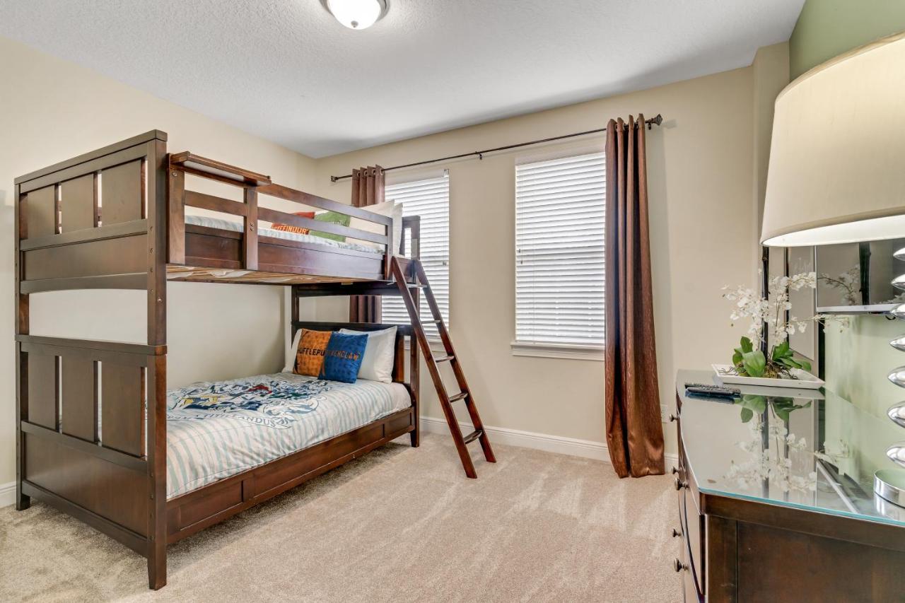 Huge 10 Bdr Family House With Arcades And Free Pool Heat Near Disney オーランド エクステリア 写真