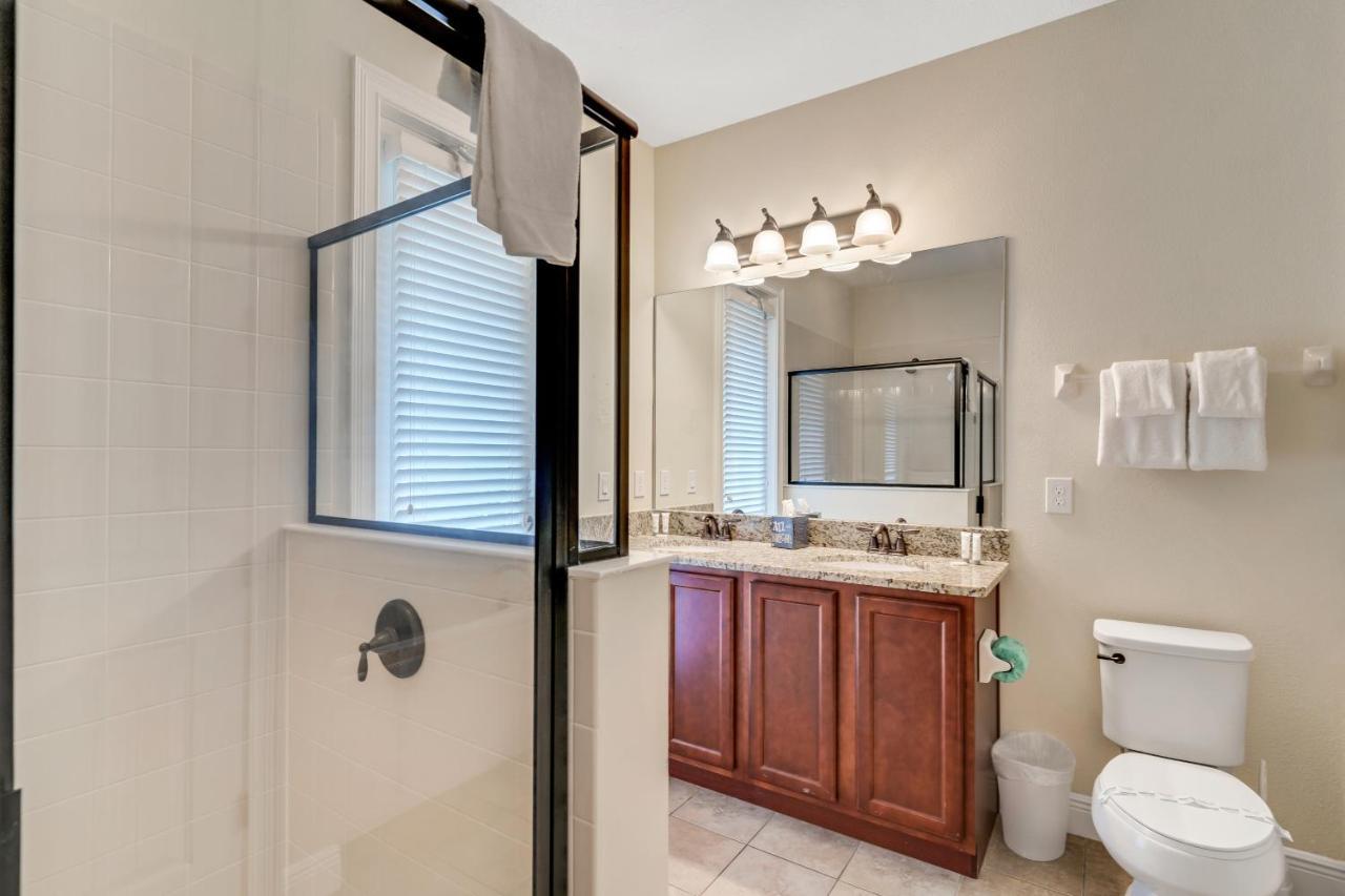 Huge 10 Bdr Family House With Arcades And Free Pool Heat Near Disney オーランド エクステリア 写真